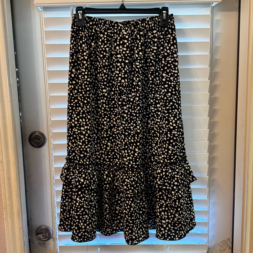 Elegant Black and White Polka Dot A-Line Skirt